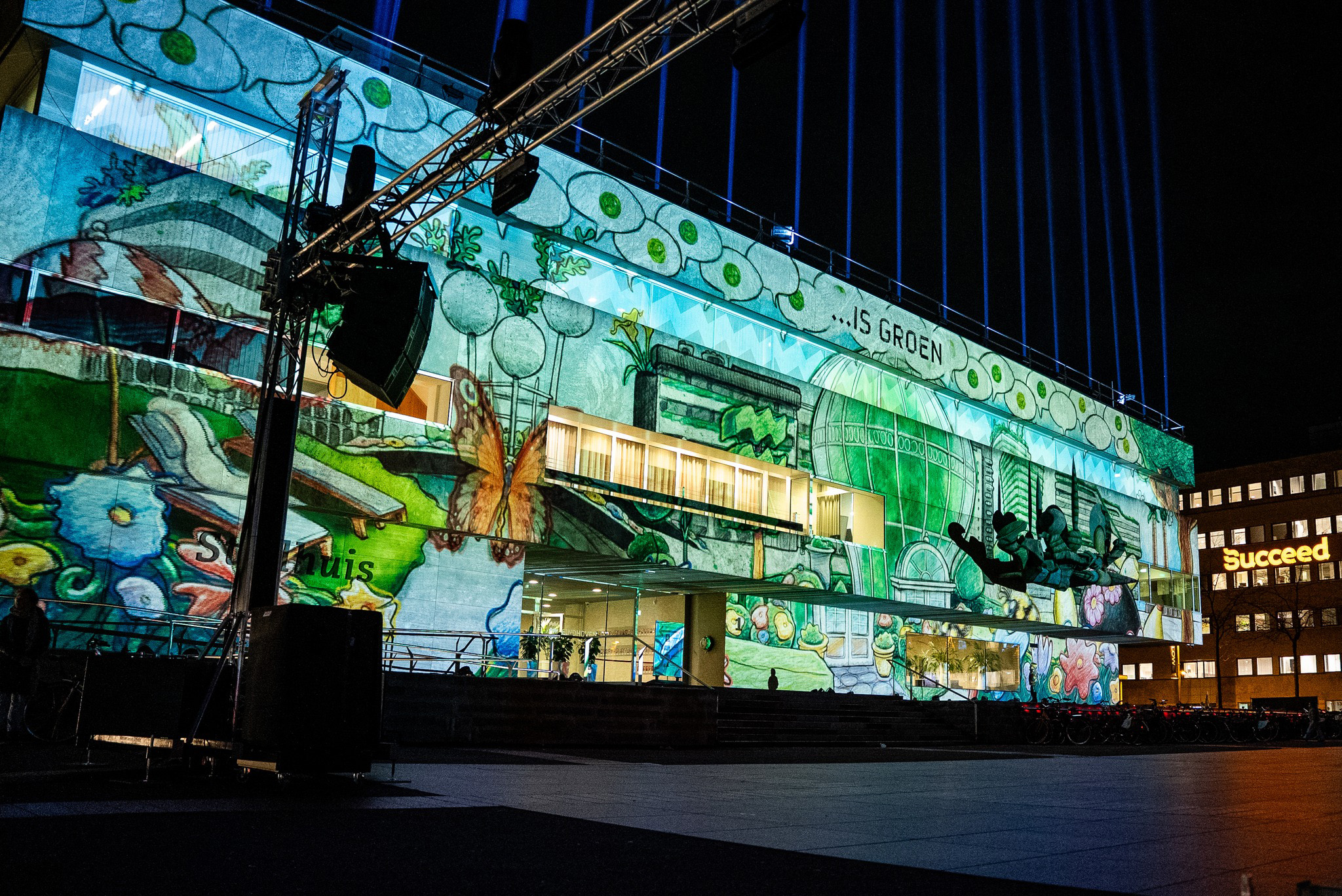 Glow Eindhoven 2025 Stadhuis Pre-show